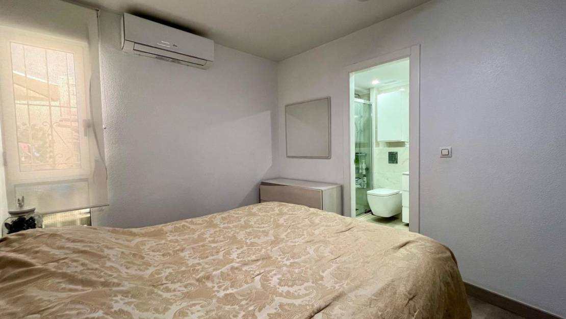 Sale - Apartment - Torrevieja - Torrevieja Centro