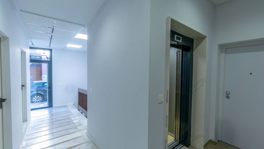 Sale - Apartment - Torrevieja - Torrevieja Centro