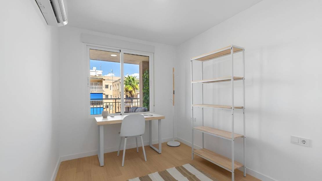 Sale - Apartment - Torrevieja - Torrevieja Centro