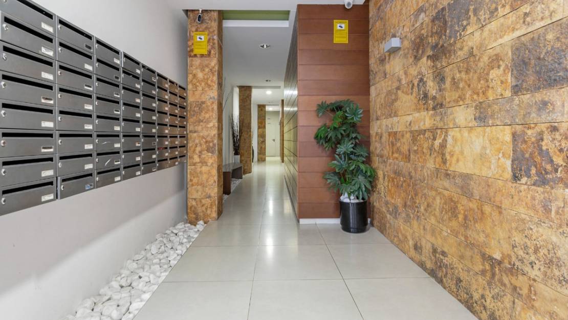 Sale - Apartment - Torrevieja - Torrevieja Centro