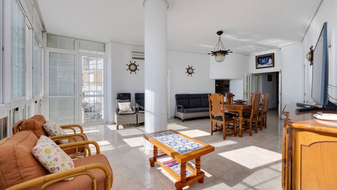 Sale - Apartment - Torrevieja - Torrevieja Centro