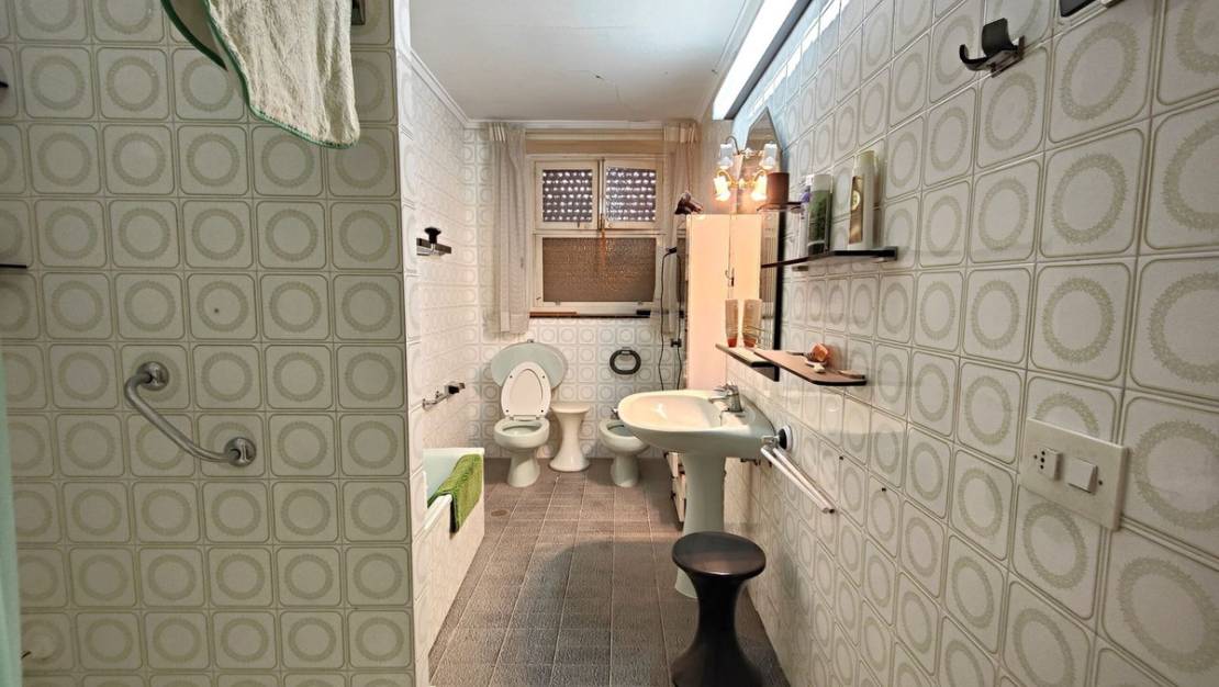 Sale - Apartment - Torrevieja - Torrevieja Centro