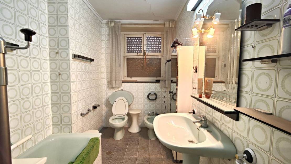 Sale - Apartment - Torrevieja - Torrevieja Centro