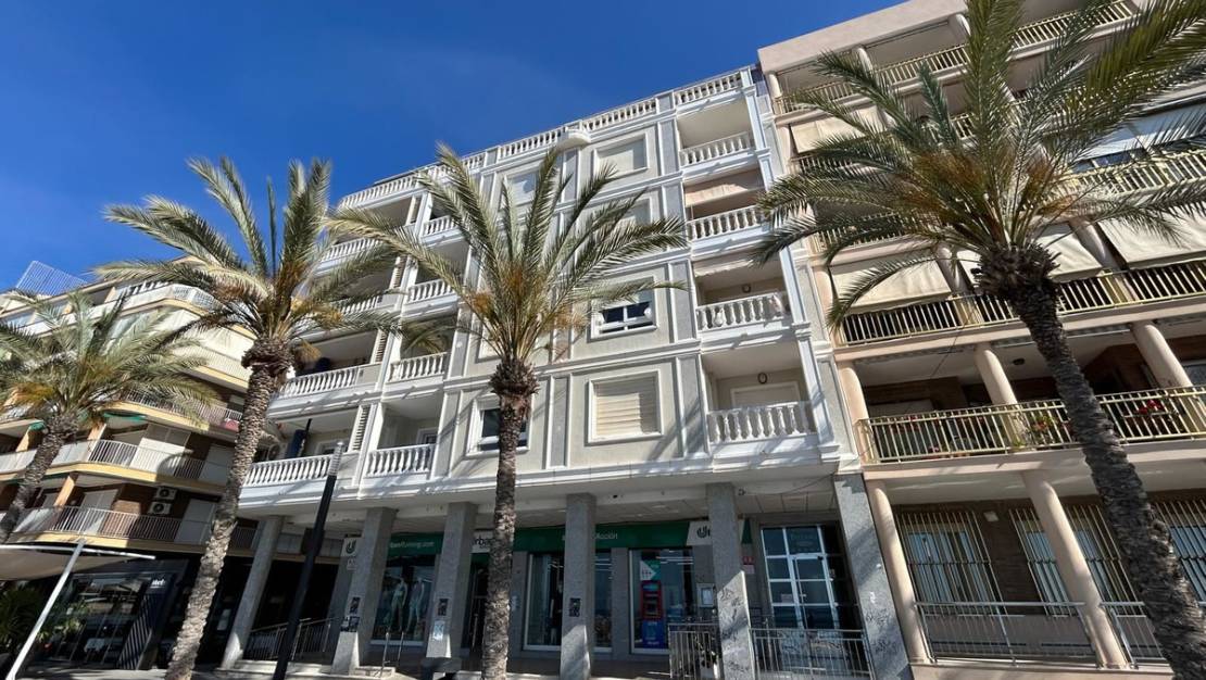 Sale - Apartment - Torrevieja - Torrevieja Centro