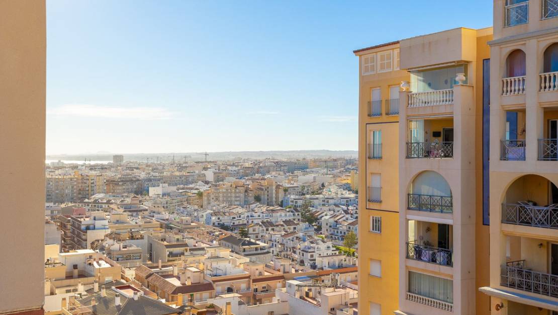Sale - Apartment - Torrevieja - Torrevieja Centro