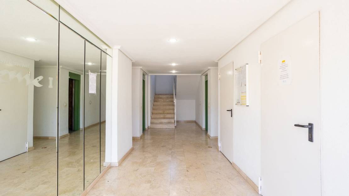 Sale - Apartment - Torrevieja - Torrevieja Centro