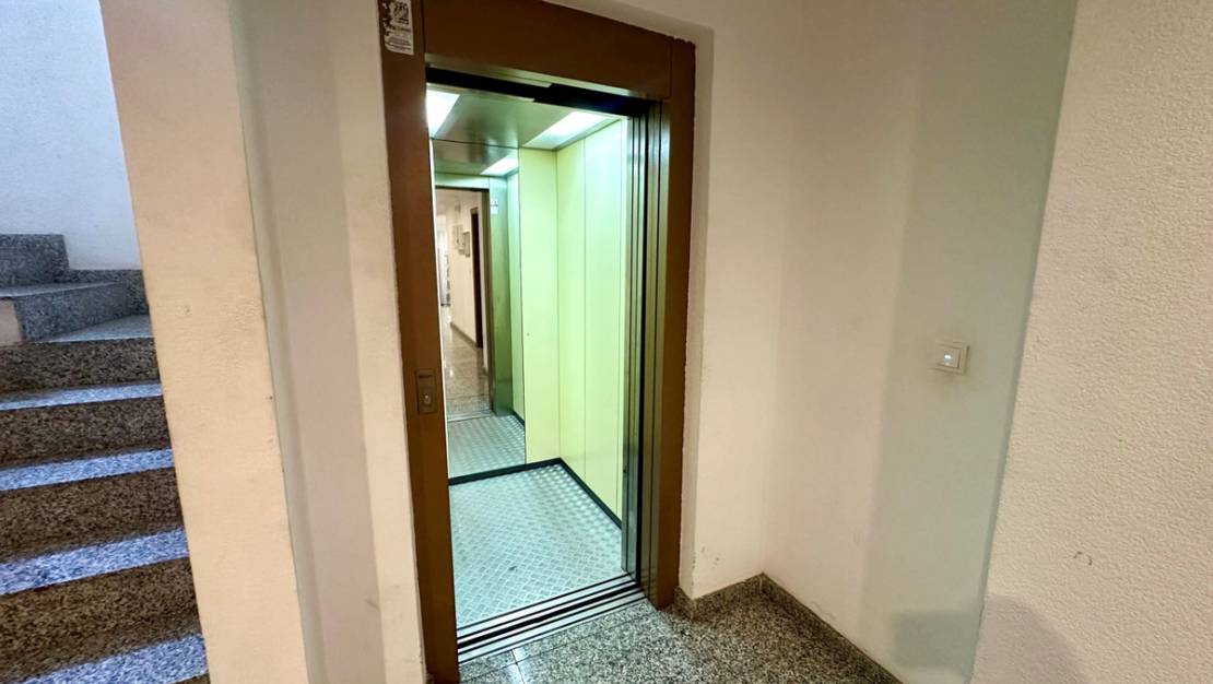 Sale - Apartment - Torrevieja - Torrevieja Centro