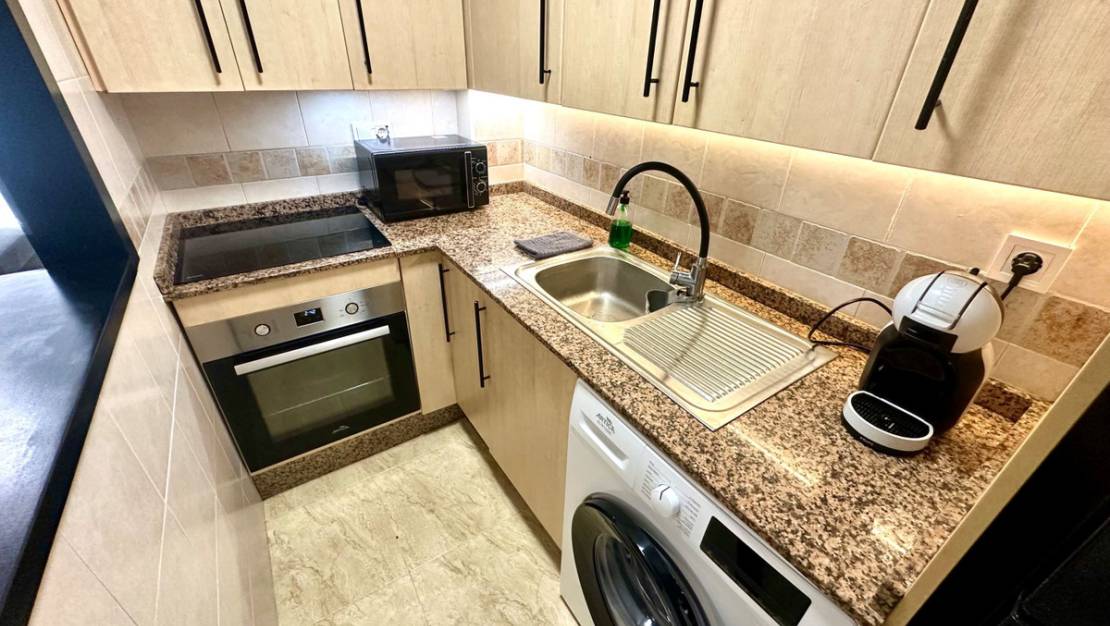 Sale - Apartment - Torrevieja - Torrevieja Centro