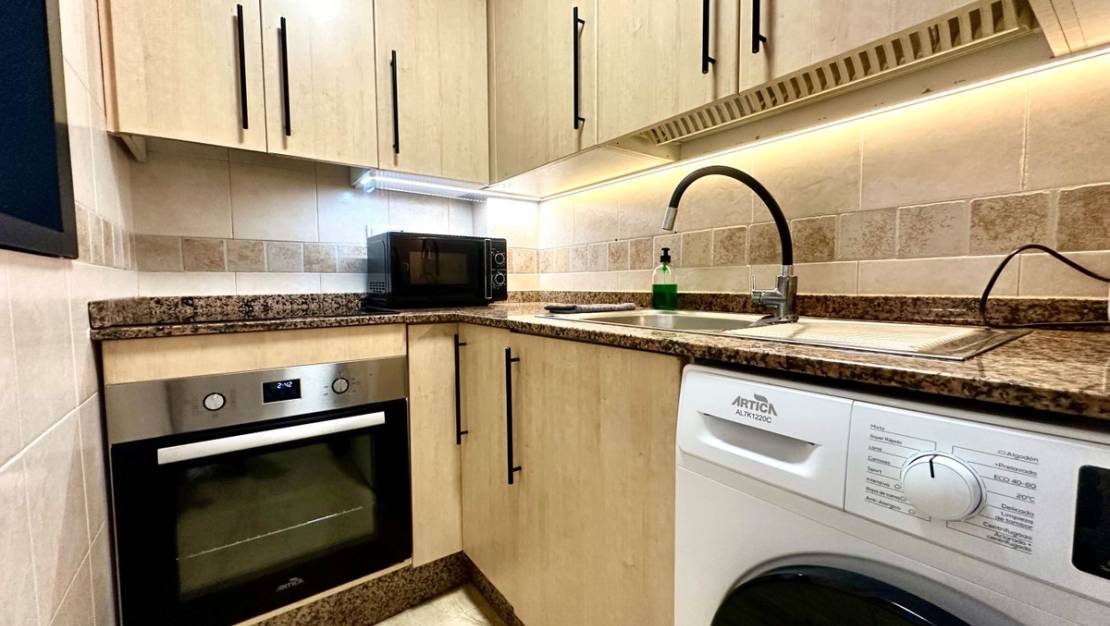 Sale - Apartment - Torrevieja - Torrevieja Centro