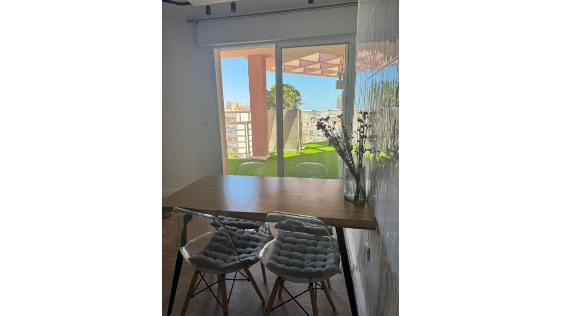 Sale - Apartment - Torrevieja - Torrevieja Centro