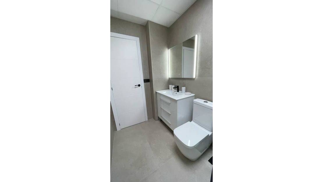 Sale - Apartment - Torrevieja - Torrevieja Centro