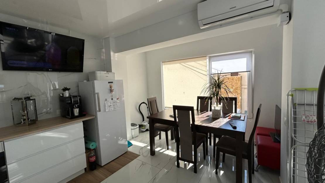 Sale - Apartment - Torrevieja - Torrevieja Centro