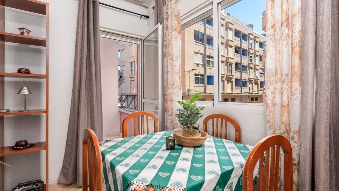 Sale - Apartment - Torrevieja - Torrevieja Centro