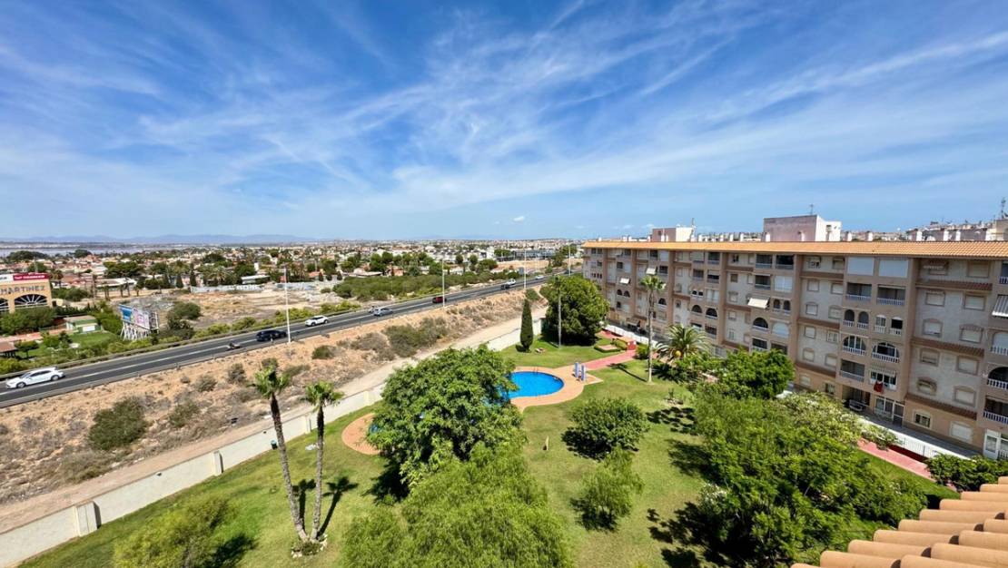 Sale - Apartment - Torrevieja - Torrevieja Centro