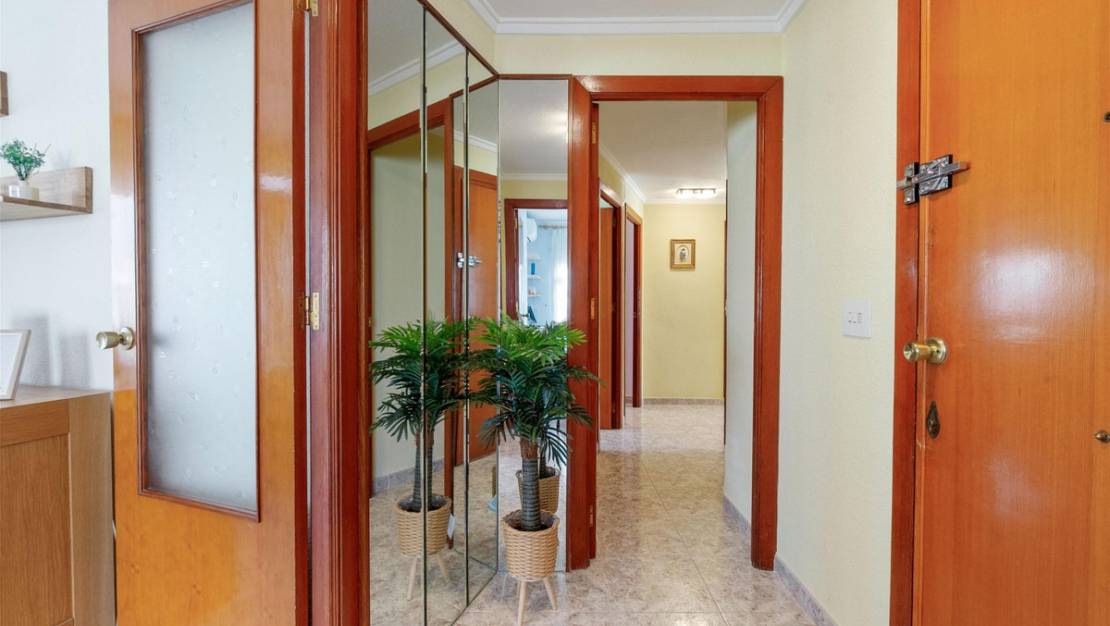 Sale - Apartment - Torrevieja - Torrevieja Centro