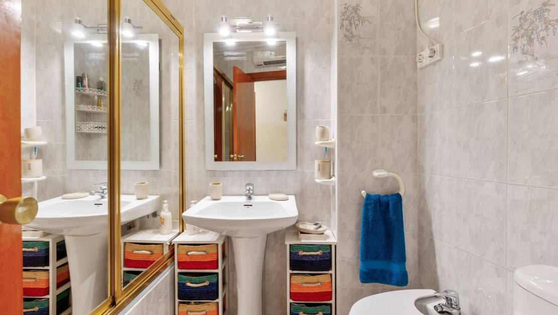 Sale - Apartment - Torrevieja - Torrevieja Centro