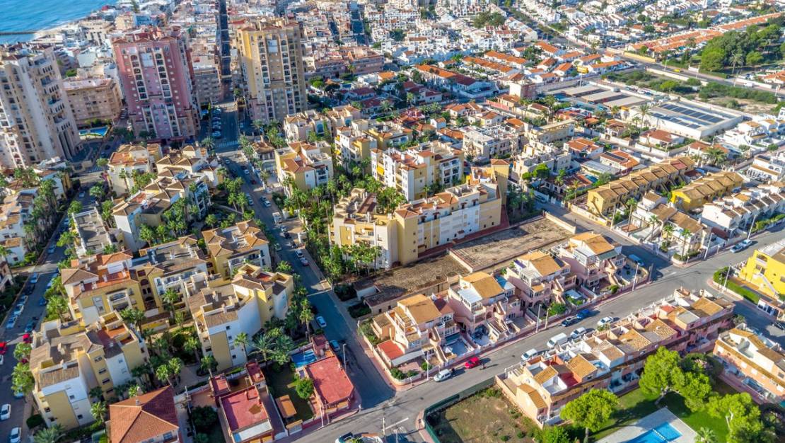 Sale - Apartment - Torrevieja - Torrevieja Centro