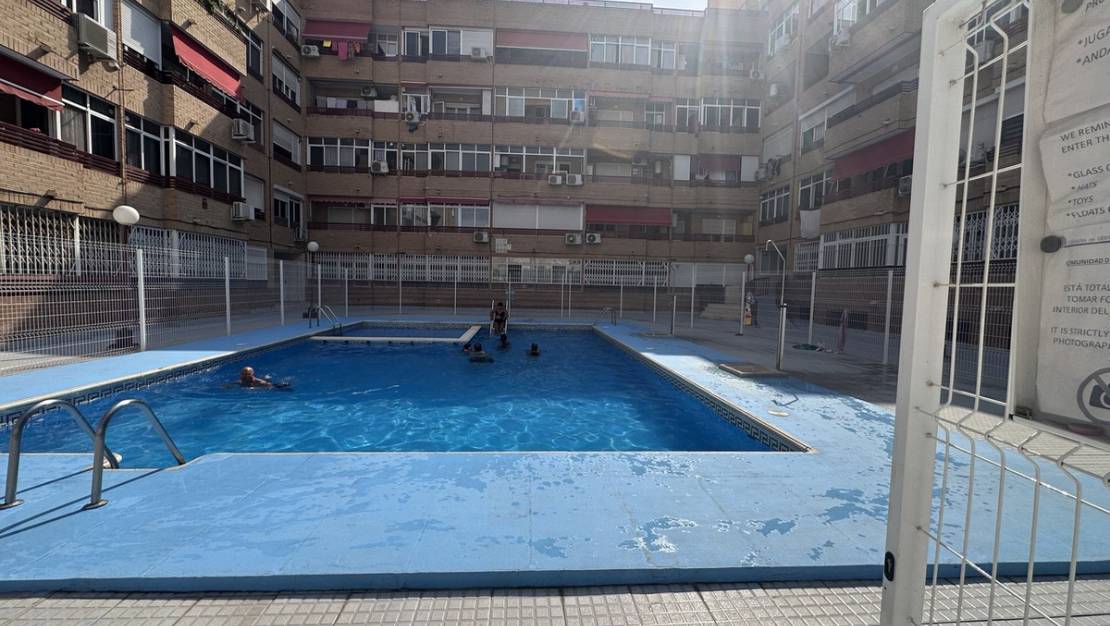 Sale - Apartment - Torrevieja - Torrevieja Centro