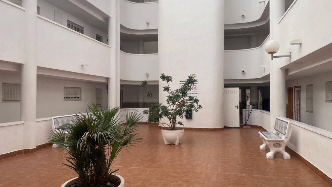 Sale - Apartment - Torrevieja - Torrevieja Centro