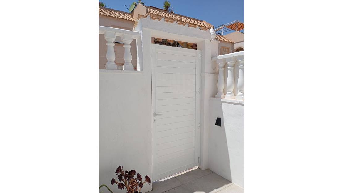 Sale - Apartment - Torrevieja - Torrevieja Centro