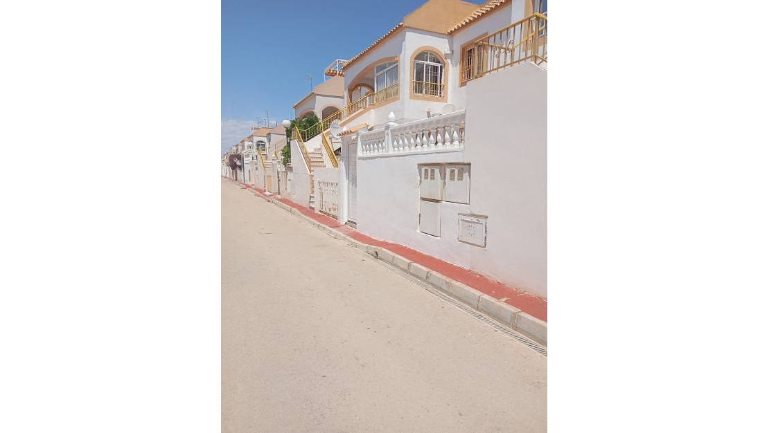 Sale - Apartment - Torrevieja - Torrevieja Centro