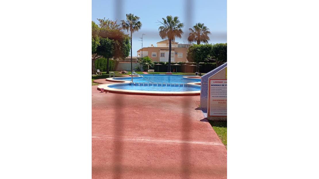Sale - Apartment - Torrevieja - Torrevieja Centro