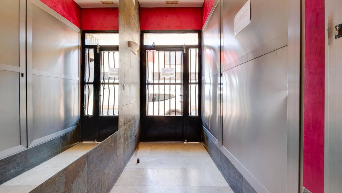 Sale - Apartment - Torrevieja - Torrevieja Centro