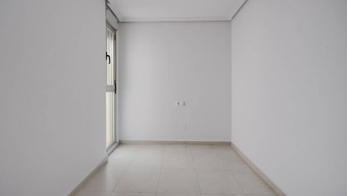 Sale - Apartment - Torrevieja - Torrevieja Centro