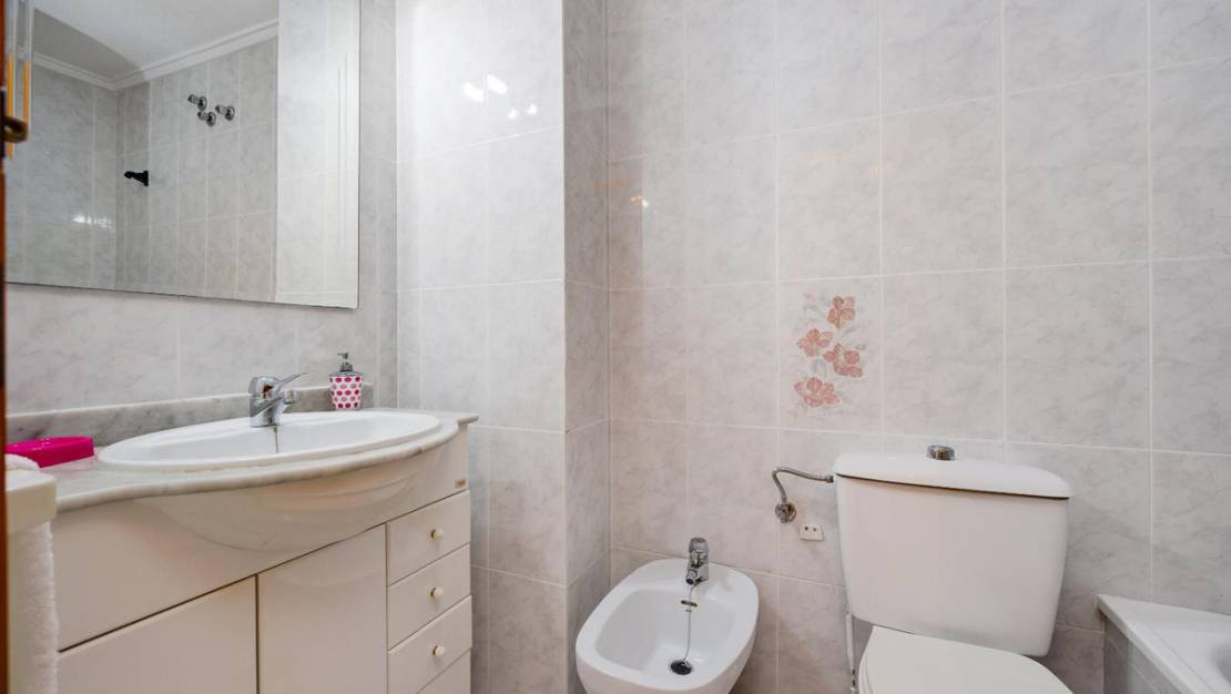 Sale - Apartment - Torrevieja - Torrevieja Centro