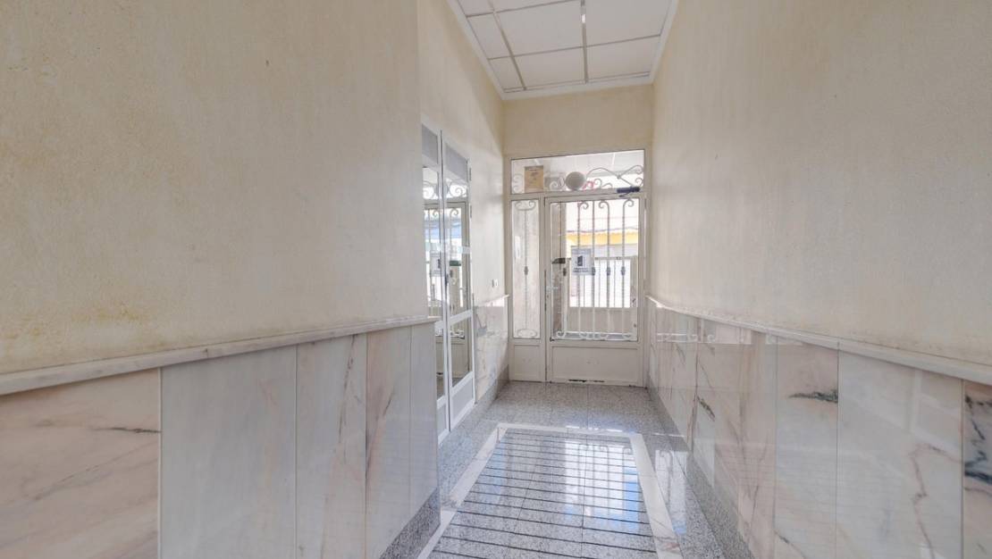 Sale - Apartment - Torrevieja - Torrevieja Centro