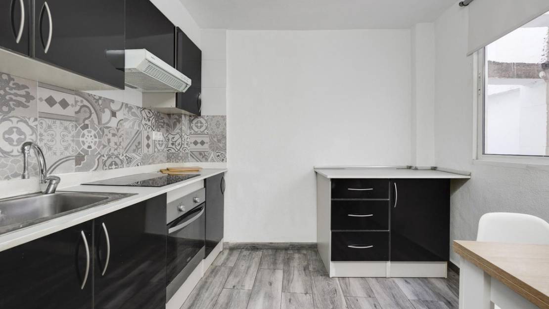 Sale - Apartment - Torrevieja - Torrevieja Centro