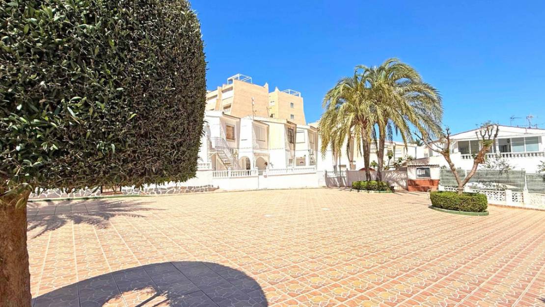 Sale - Apartment - Torrevieja - Torrevieja Centro
