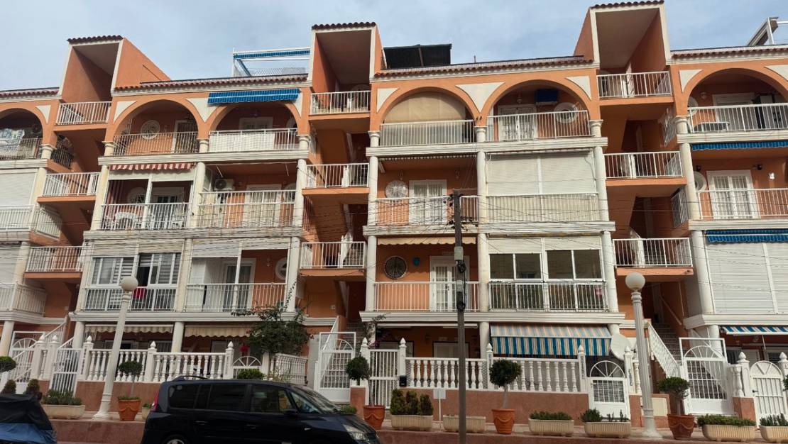 Sale - Apartment - Torrevieja - Torrevieja Centro