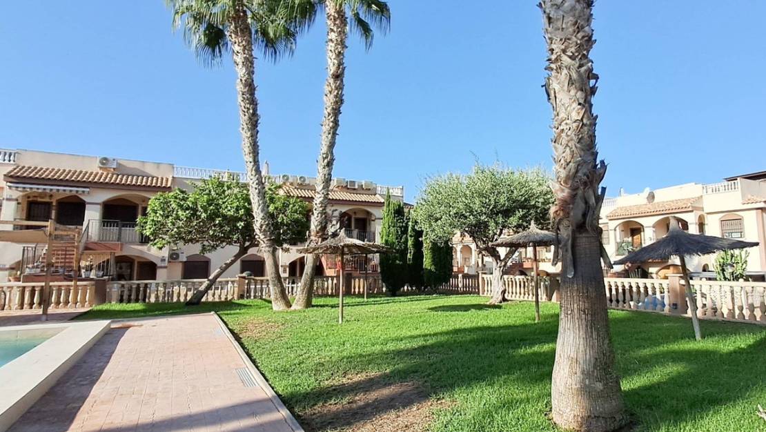 Sale - Apartment - Torrevieja - Torrevieja Centro