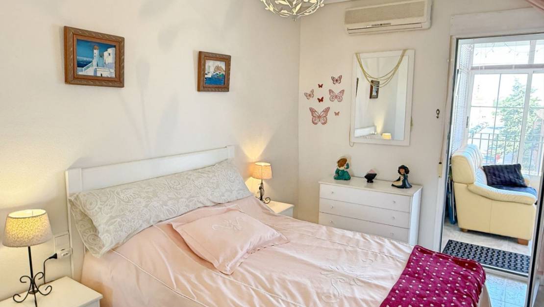 Sale - Apartment - Torrevieja - Torrevieja Centro