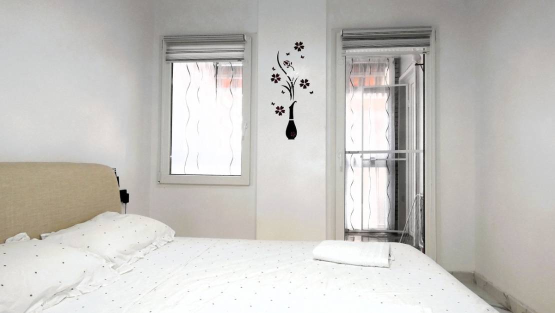 Sale - Apartment - Torrevieja - Torrevieja Centro