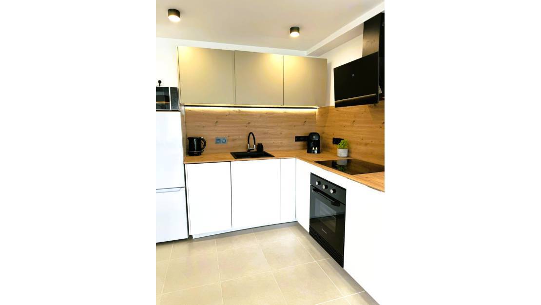 Sale - Apartment - Torrevieja - Torrevieja Centro