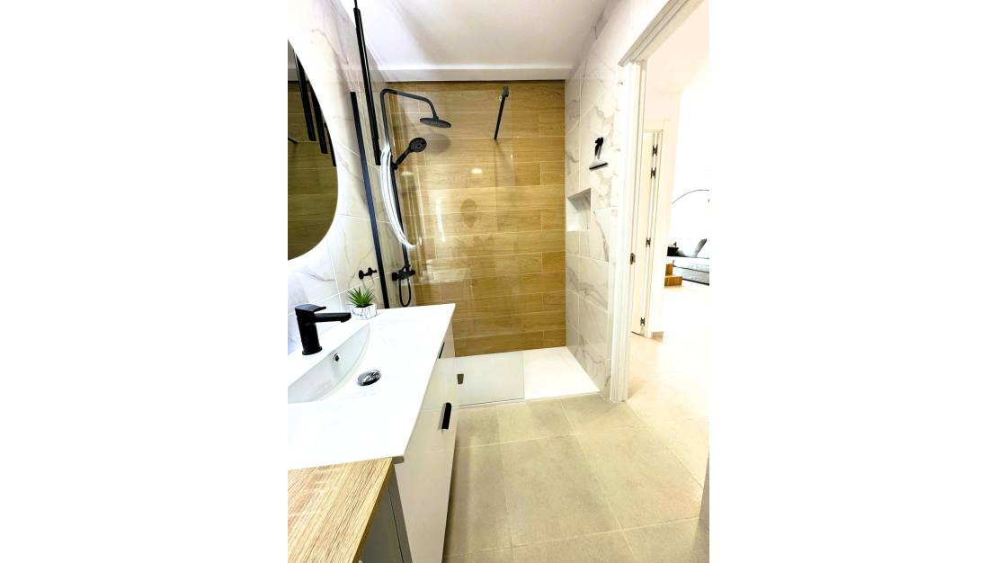 Sale - Apartment - Torrevieja - Torrevieja Centro