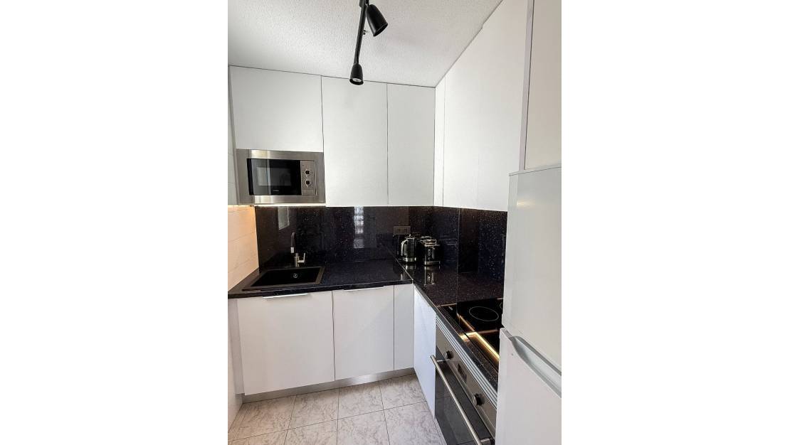 Sale - Apartment - Torrevieja - Torrevieja Centro