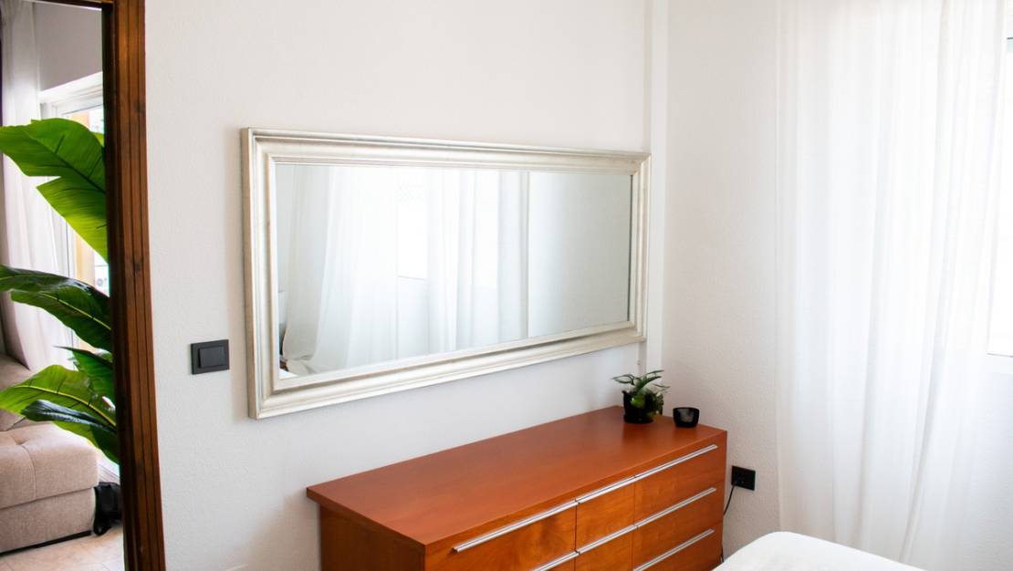 Sale - Apartment - Torrevieja - Torrevieja Centro