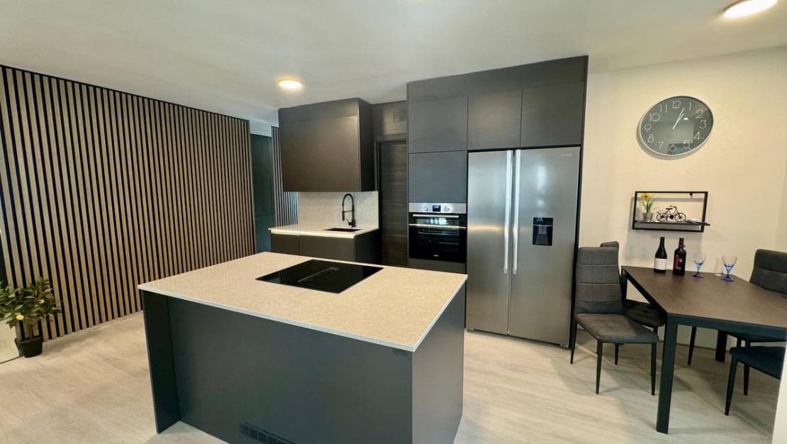 Sale - Apartment - Torrevieja - Torrevieja Centro