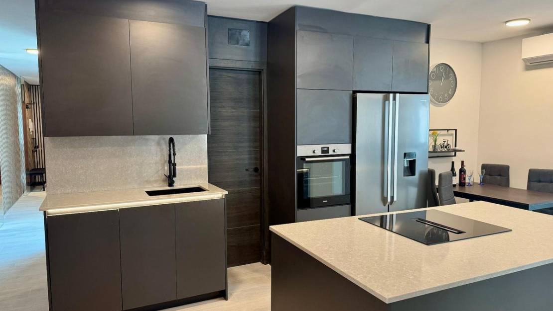 Sale - Apartment - Torrevieja - Torrevieja Centro