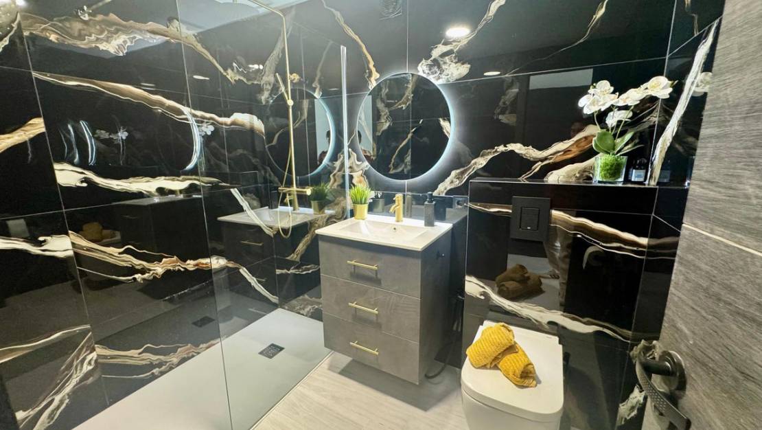 Sale - Apartment - Torrevieja - Torrevieja Centro