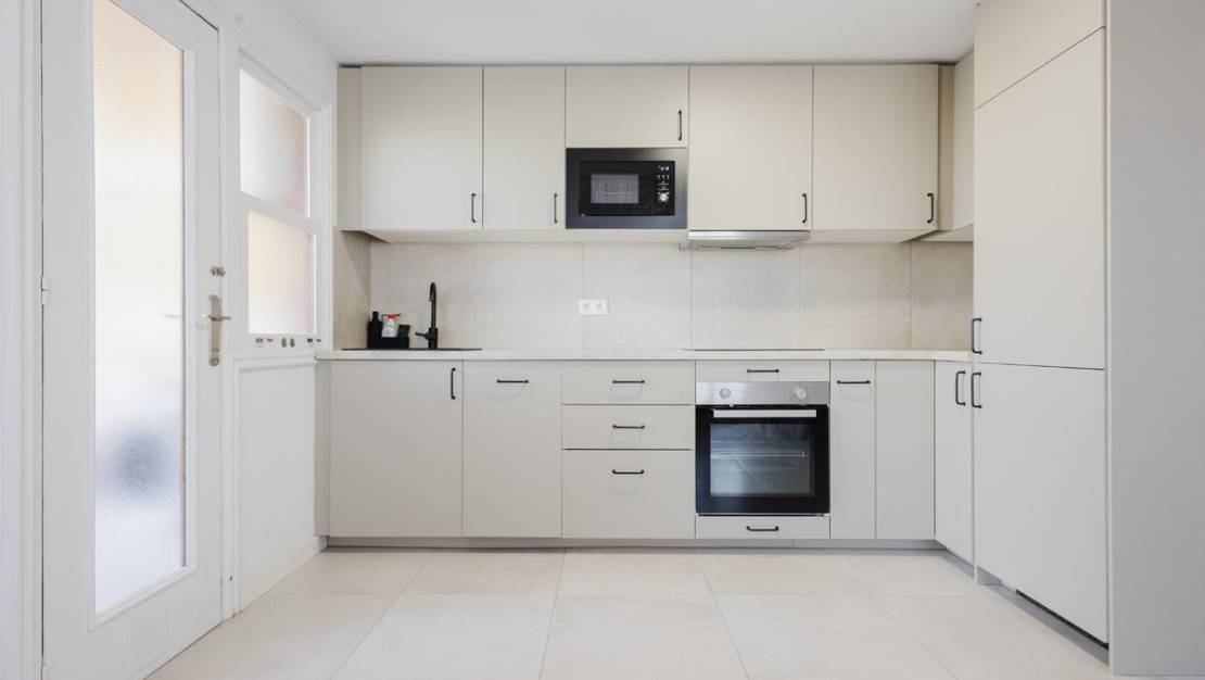 Sale - Apartment - Torrevieja - Torrevieja Centro