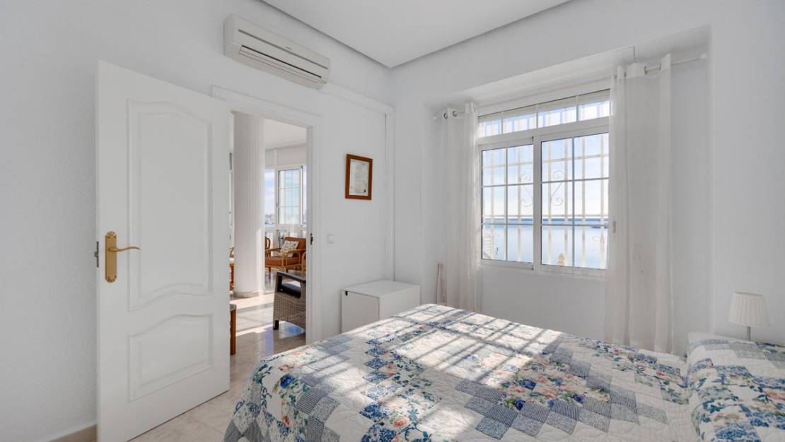 Sale - Apartment - Torrevieja - Torrevieja Centro
