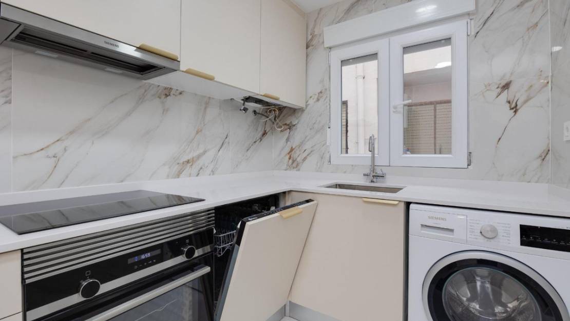 Sale - Apartment - Torrevieja - Torrevieja Centro