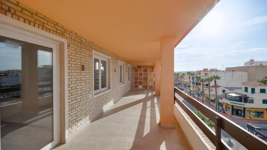 Sale - Apartment - Torrevieja - Torrevieja Centro