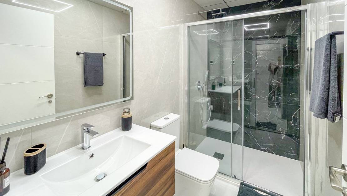 Sale - Apartment - Torrevieja - Torrevieja Centro