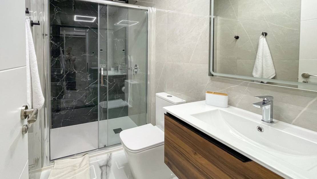 Sale - Apartment - Torrevieja - Torrevieja Centro