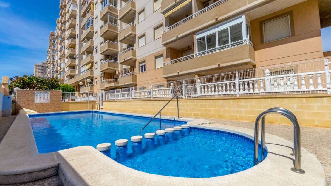 Sale - Apartment - Torrevieja - Torrevieja Centro